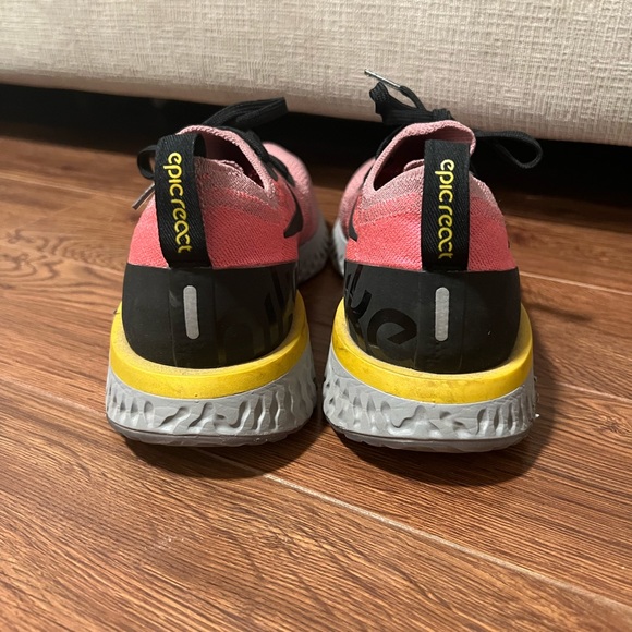 NIKE women’s running shoes - Picture 2 of 3